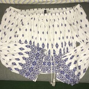 Boho chic bell sleeved shirt